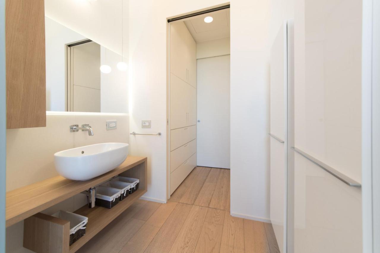 Stylish Elegant Suite In Torre Solaria With Exclusive Milan'S View Extérieur photo