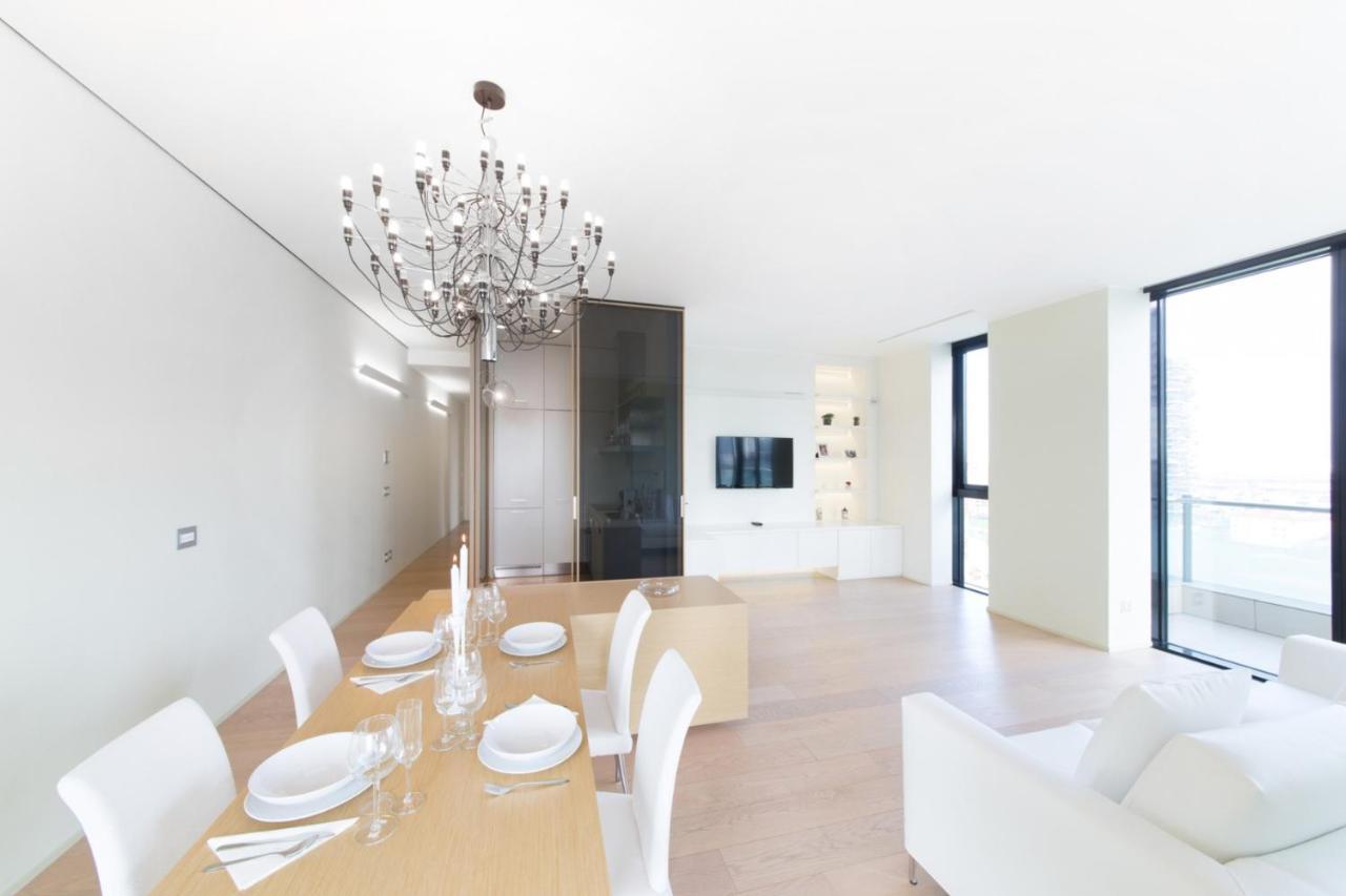Stylish Elegant Suite In Torre Solaria With Exclusive Milan'S View Extérieur photo