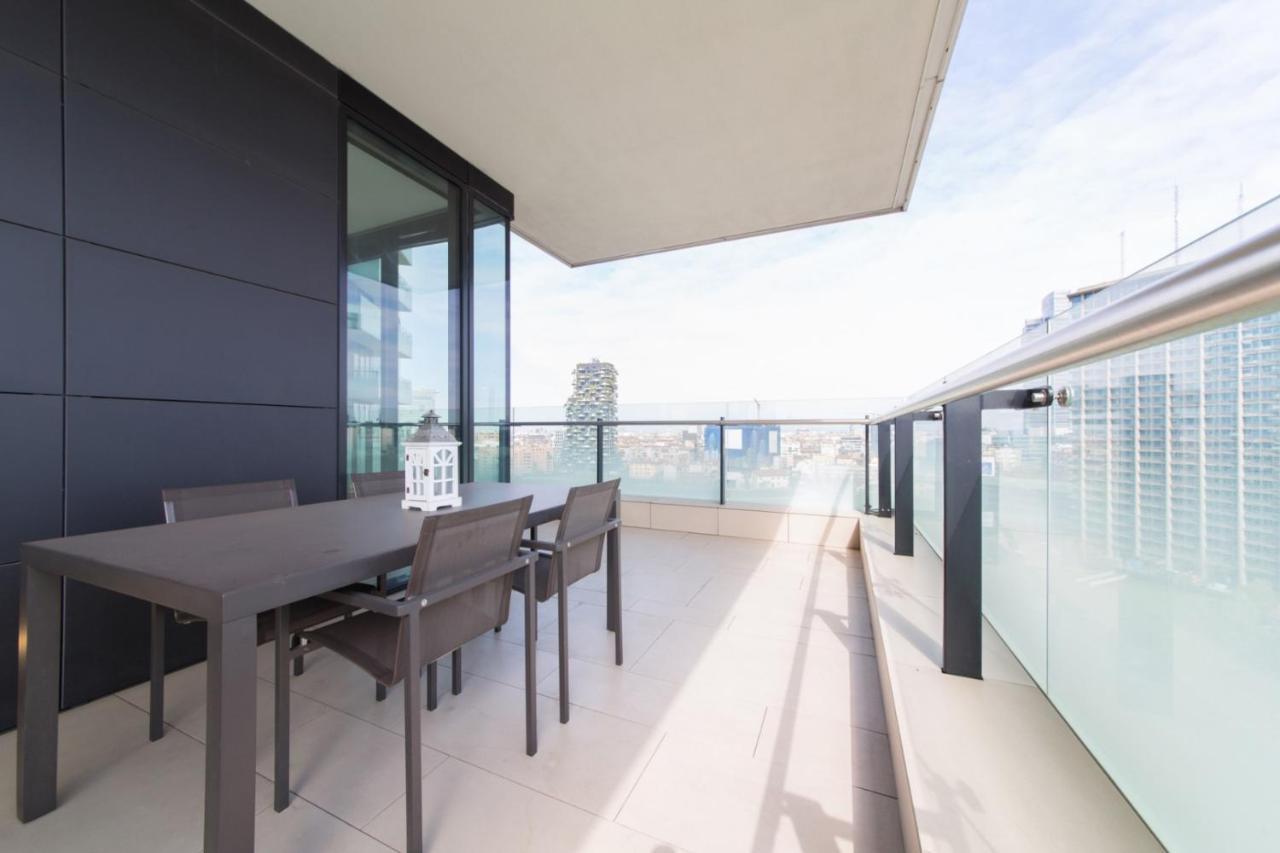 Stylish Elegant Suite In Torre Solaria With Exclusive Milan'S View Extérieur photo